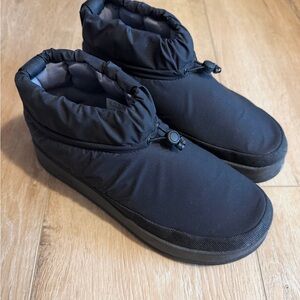 Lululemon wunder puff mini boot size 8.5